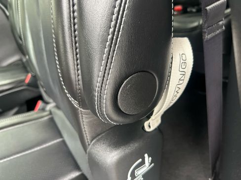 Used 2026 Chrysler Voyager LX FWD image 23
