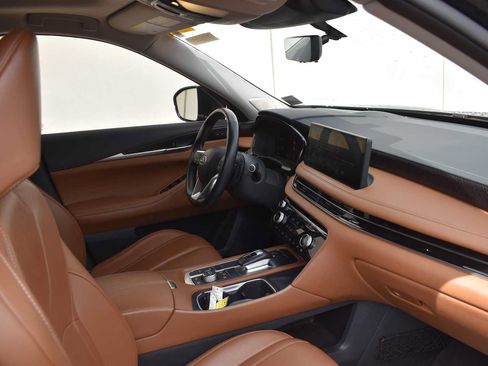 Used 2023 INFINITI QX60 Sensory w/ Vision Package AWD/4WD image 9