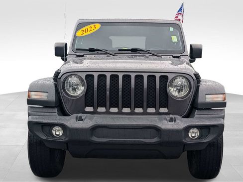 Used 2023 Jeep Wrangler Sport AWD/4WD image 9