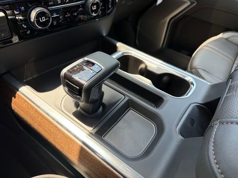 New 2026 Chevrolet Silverado 1500 High Country w/ High Country Premium Package AWD/4WD image 37