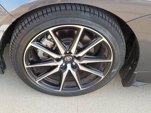 Used 2023 Toyota GR86 RWD image 2