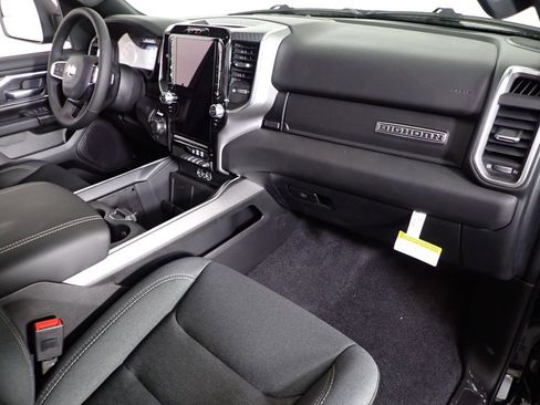 New 2026 RAM 1500 4x4 Crew Cab image 42