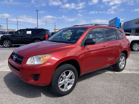 Used 2012 Toyota RAV4 FWD image 5