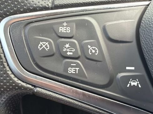 Used 2025 Chevrolet Malibu LT FWD image 22