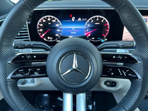 Used 2024 Mercedes-Benz GLS 450 4MATIC image 22