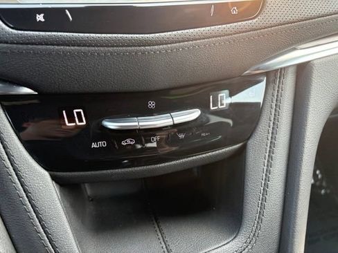 Used 2023 Cadillac XT5 Luxury AWD/4WD image 30