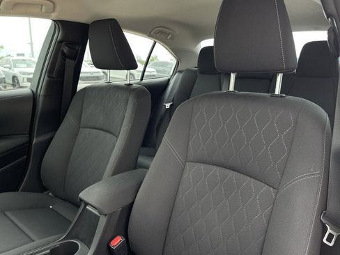 Used 2025 Toyota Corolla LE FWD image 12
