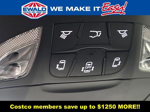 New 2026 Chrysler Pacifica Select FWD image 24