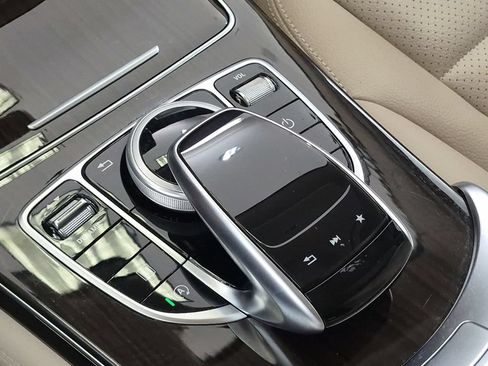 Used 2019 Mercedes-Benz GLC 300 4MATIC image 26