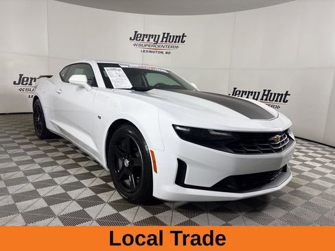 Used 2023 Chevrolet Camaro LT RWD image 4