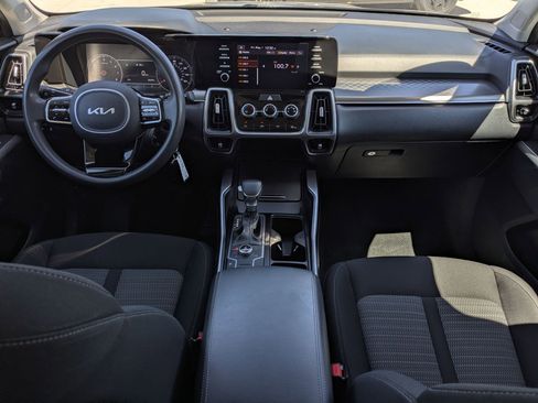 Used 2022 Kia Sorento LX AWD/4WD image 23