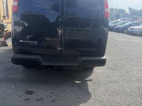 Used 2015 Chevrolet Express 2500 w/ Cold Climate Package RWD image 15