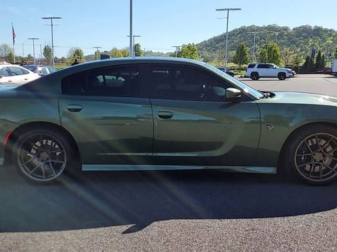 Used 2019 Dodge Charger SRT Hellcat w/ Harman/Kardon Audio Group image 9