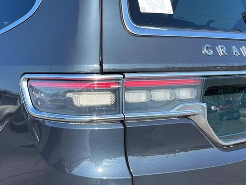 New 2024 Jeep Grand Wagoneer Series I w/ Flexible Seating Group AWD/4WD image 38