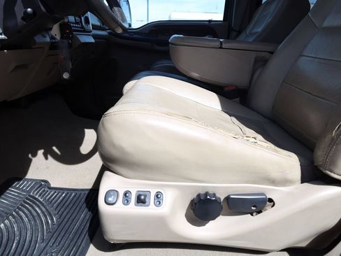 Used 2005 Ford F250 Lariat AWD/4WD image 11