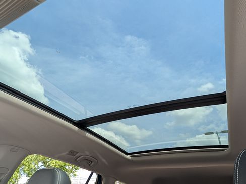 Certified 2026 Volkswagen Atlas SE w/ Panoramic Sunroof Package AWD/4WD image 33
