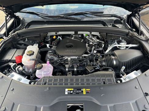 New 2026 Jeep Grand Cherokee Altitude AWD/4WD image 26