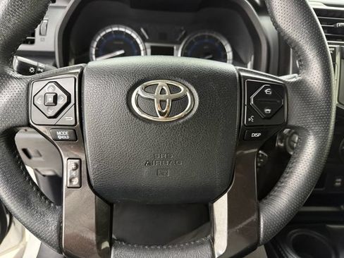 Used 2019 Toyota 4Runner TRD Off-Road AWD/4WD image 9
