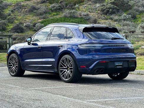 Used 2025 Porsche Macan GTS image 3