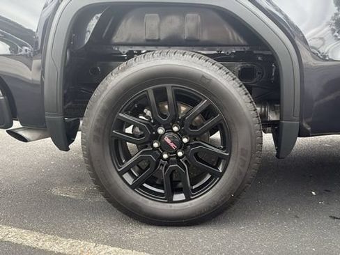 Used 2024 GMC Sierra 1500 Elevation AWD/4WD image 9