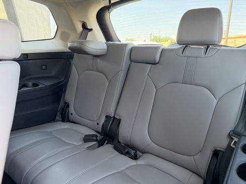 Used 2024 Honda Pilot Touring image 38