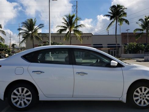 Used 2017 Nissan Sentra S FWD image 5