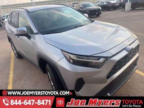 Used 2023 Toyota RAV4 XLE image 6