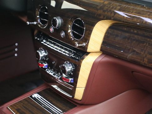 Certified 2018 Rolls-Royce Phantom Extended Wheelbase image 30