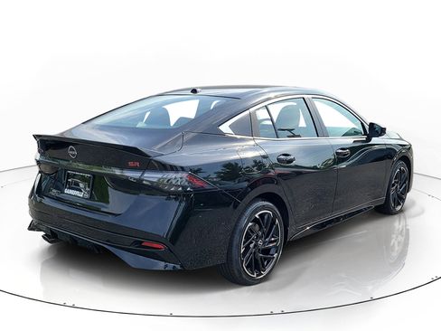 New 2026 Nissan Sentra SR w/ Floor Mat Package FWD image 2