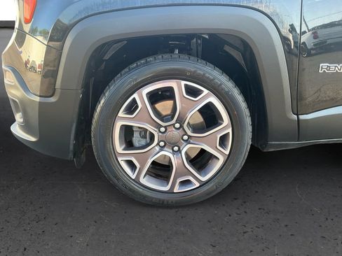 Used 2017 Jeep Renegade Limited FWD image 13