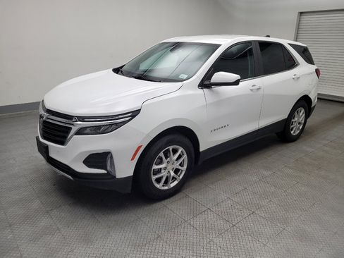 Used 2023 Chevrolet Equinox LT AWD/4WD image 2
