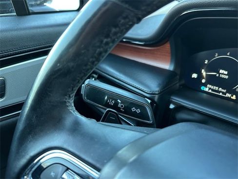 Used 2021 Lincoln Nautilus Reserve w/ Equipment Group 202A image 24