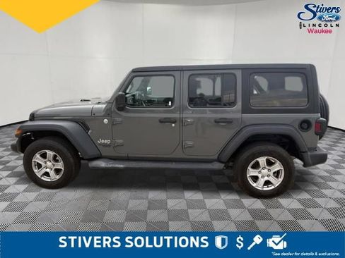 Used 2018 Jeep Wrangler Unlimited Sport S AWD/4WD image 10