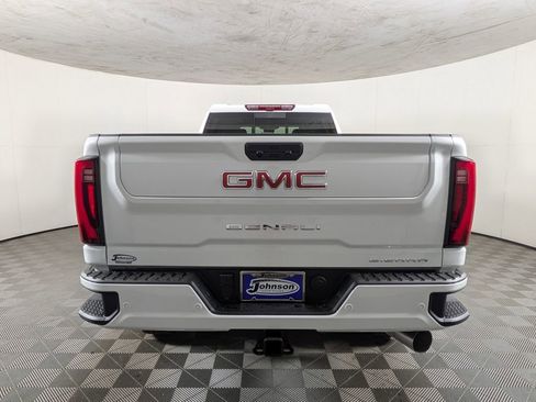 New 2025 GMC Sierra 3500 Denali w/ Denali Reserve Package image 8