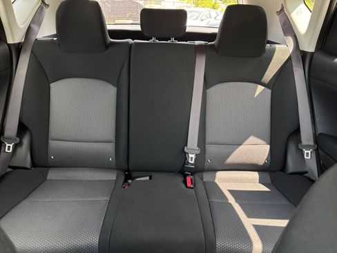 Used 2025 Kia Soul LX w/ LX Technology Package FWD image 37