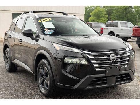 Used 2025 Nissan Rogue SV w/ SV Premium Package FWD image 35