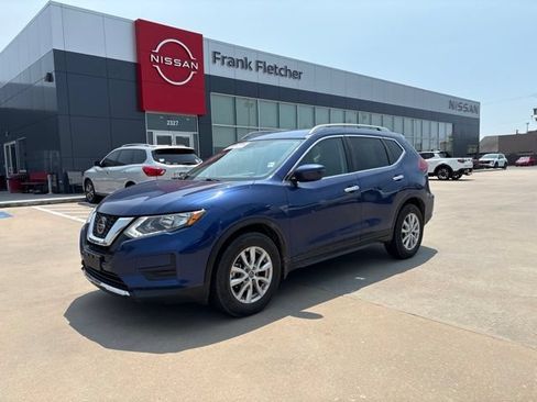 Certified 2019 Nissan Rogue SV FWD image 1
