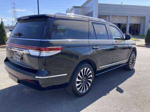 Used 2022 Lincoln Navigator Black Label image 3
