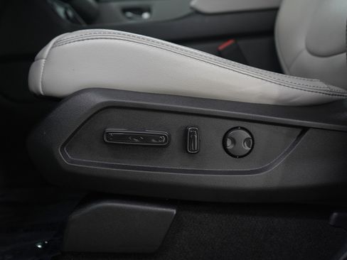 Used 2025 Honda Pilot EX-L image 24