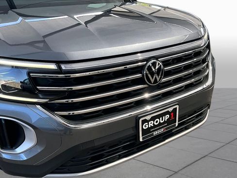 Used 2024 Volkswagen Atlas SE FWD image 29