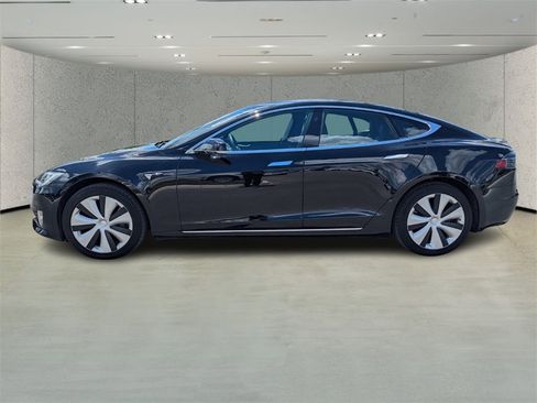 Used 2021 Tesla Model S Long Range Plus image 6