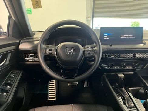 Used 2025 Honda Accord Sport image 21