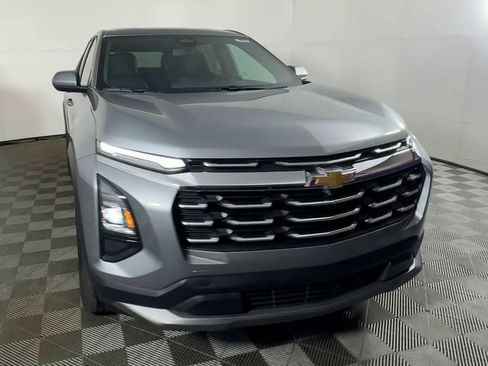 New 2026 Chevrolet Equinox LT w/ Convenience Package II FWD image 3