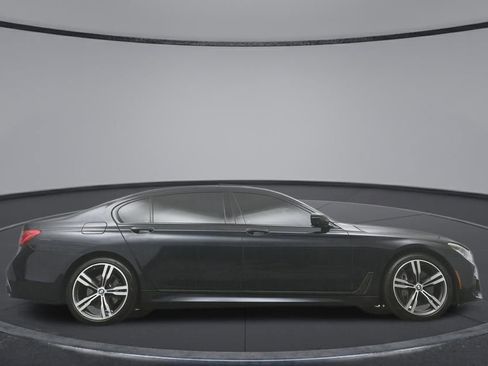 Used 2019 BMW 750i image 49