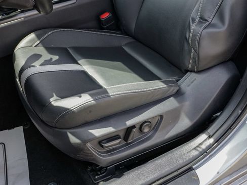Used 2025 Toyota Camry SE FWD image 19