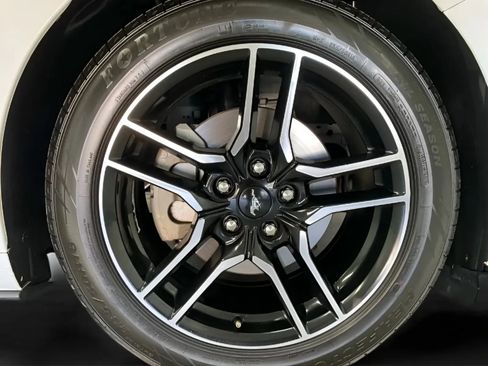 Used 2019 Ford Mustang Premium RWD image 27