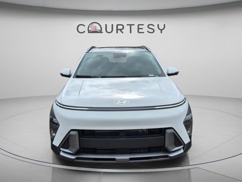 New 2026 Hyundai Kona Limited FWD image 8