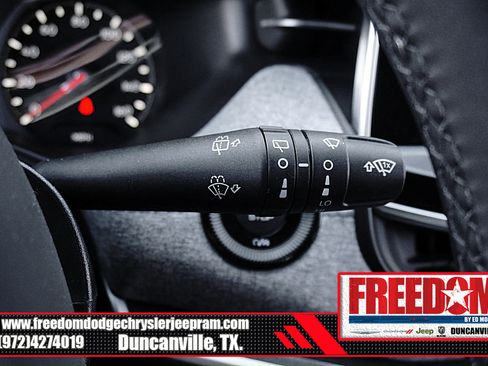 New 2026 Jeep Compass Latitude image 32