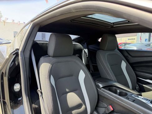 Used 2018 Chevrolet Camaro SS RWD image 14