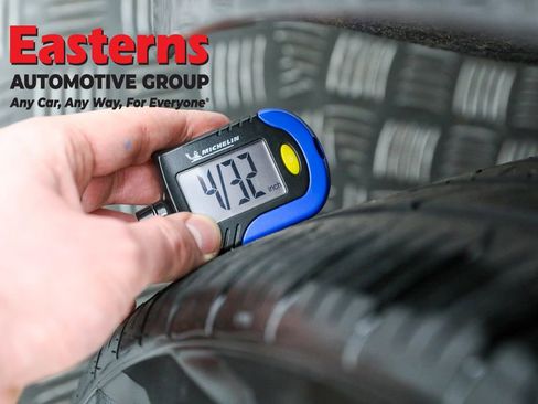 Used 2022 Volkswagen Passat 2.0T SE image 27